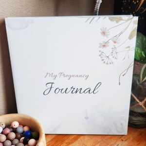 Elegant White Pregnancy Journal